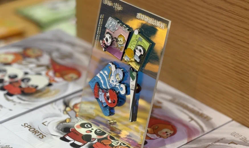 们脚踩轮滑, 内更是热度 们脚踩轮滑, 内更是热度