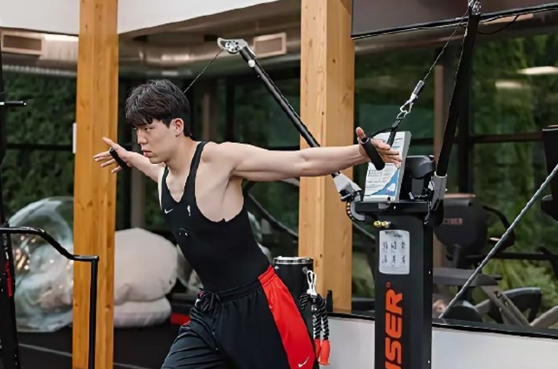 如今, 为渴望通过 如今, 为渴望通过